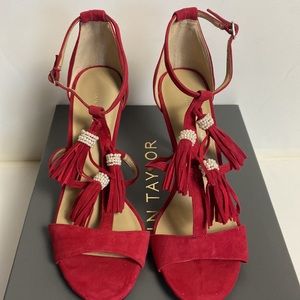 Ann Taylor Adina Suede Pump